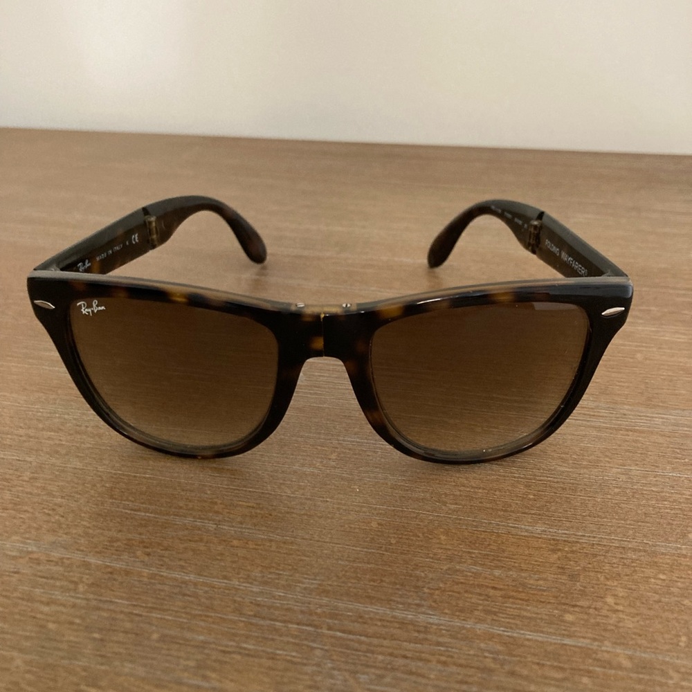 RayBan folding Wayfarer sunglasses in tortoise